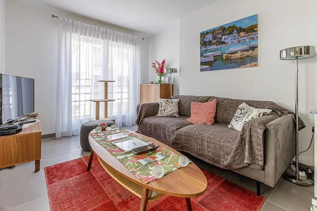 Old - Center Antibes 2 Bedroom Modern Place location
