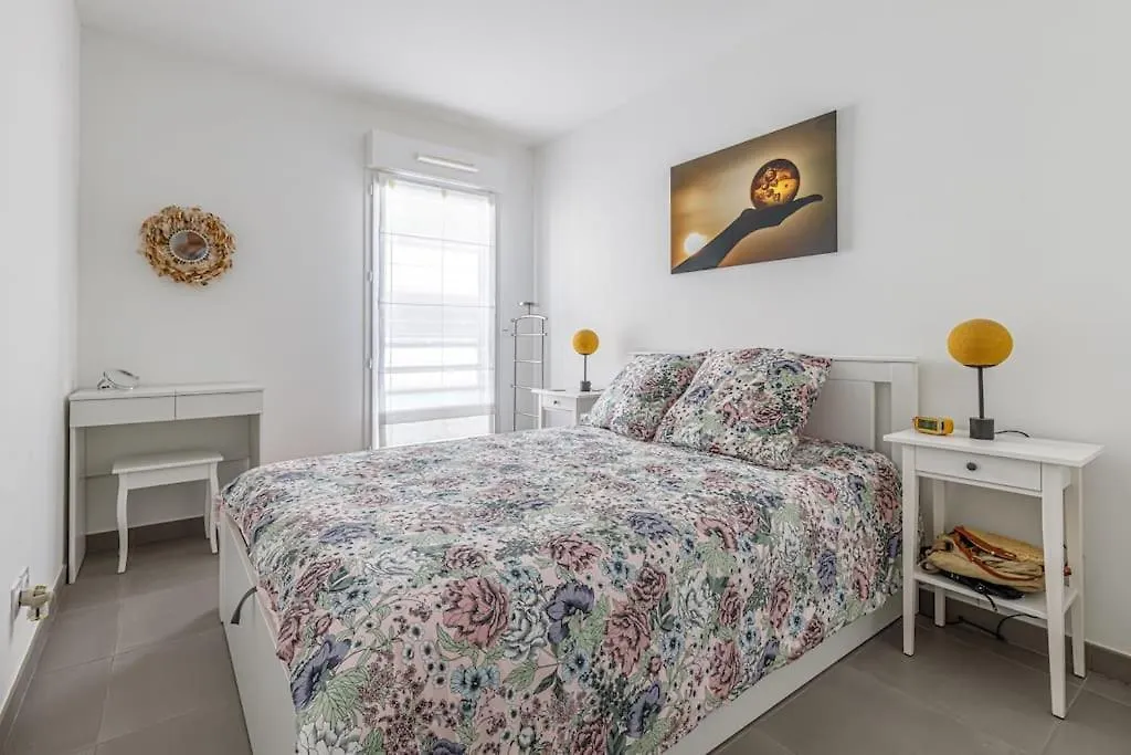 Apartment Old - Center Antibes 2 Bedroom Modern Place